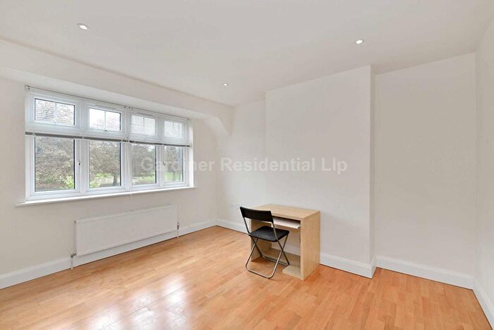 4 Bedroom Semi-Detached House To Rent In Argyle Road, London, W13