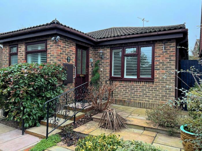 2 Bedroom Bungalow For Sale In Chandlers Way, Steyning, West Sussex, BN44