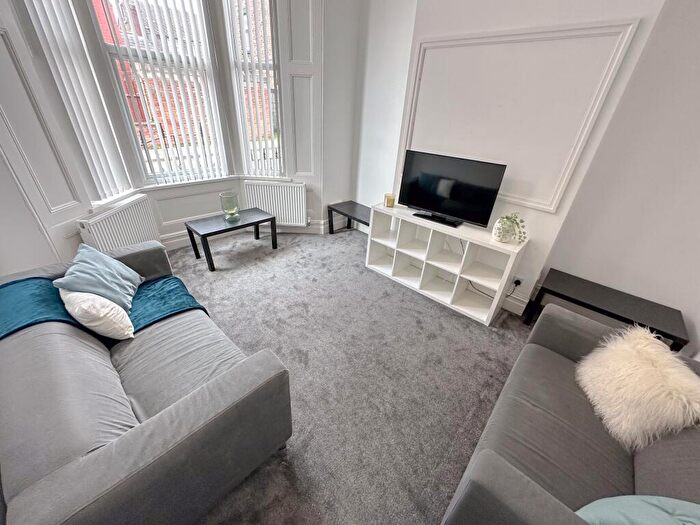 5 Bedroom Terraced House To Rent In Bradfield Street, L7