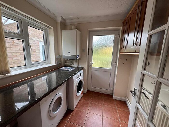 2 Bedroom Bungalow To Rent In Orchard Close, Orlingbury, Kettering, NN14