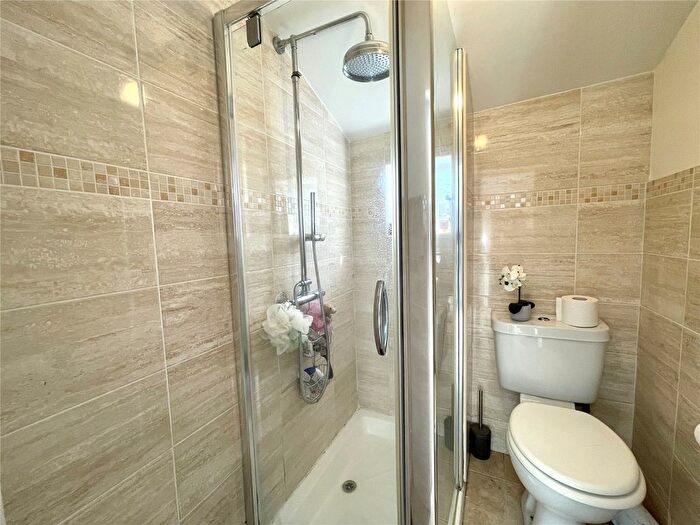 2 Bedroom Semi-Detached House For Sale In Union Street, Farnborough, Hampshire, GU14