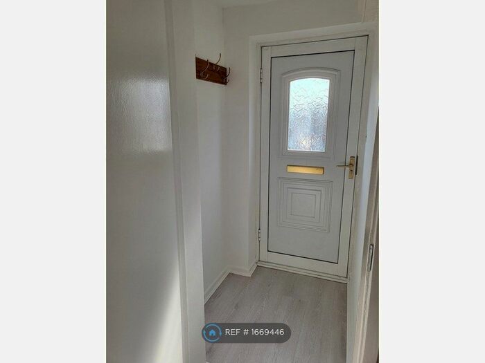 3 Bedroom Semi-Detached House To Rent In Nicholas Gardens, High Wycombe, HP13