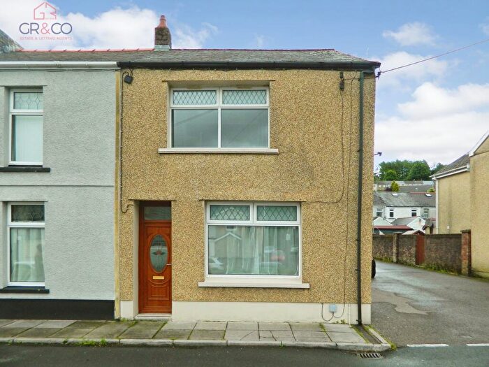3 Bedroom End Of Terrace House For Sale In Glyn Terrace, Tredegar, NP22
