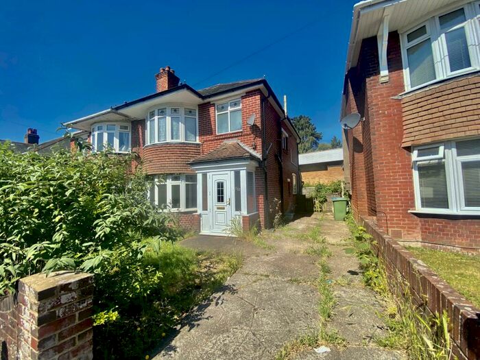3 Bedroom House To Rent In Whites Road, Southampton, SO19