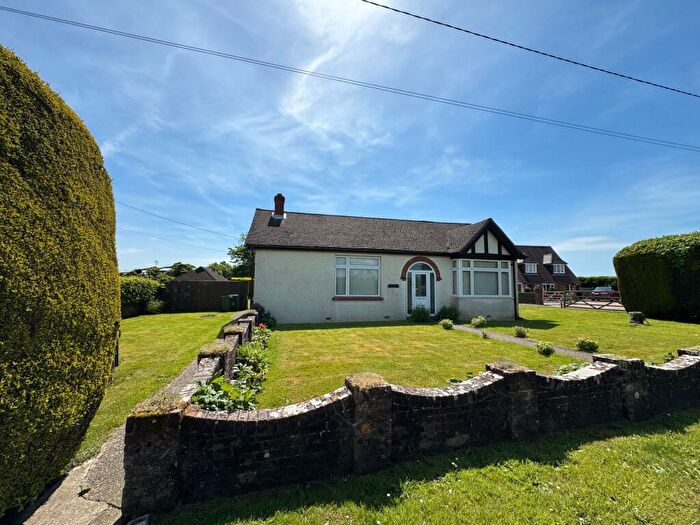 3 Bedroom Detached Bungalow For Sale In Swingfield, Dover, CT15