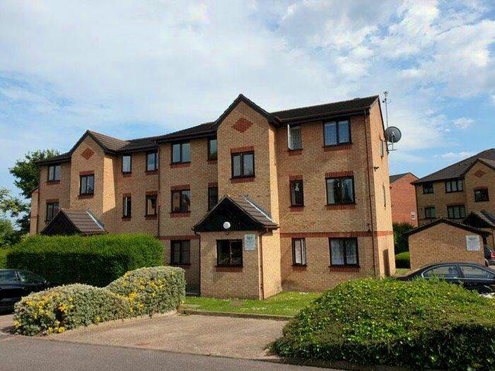 1 Bedroom Flat To Rent In Woodfield Close, London, EN1