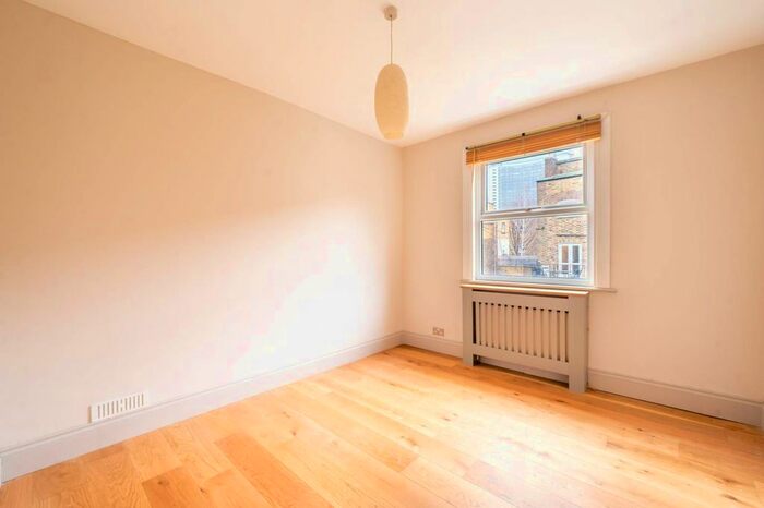 1 Bedroom Flat To Rent In Hildyard Road, Fulham, London, SW6