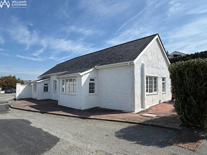 3 Bedroom Cottage For Sale In Llain Y Bwthyn, Trearddur Bay, Anglesey, LL65
