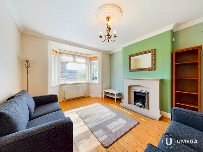 2 Bedroom Flat To Rent In Glendevon Terrace, Balgreen, Edinburgh, EH12