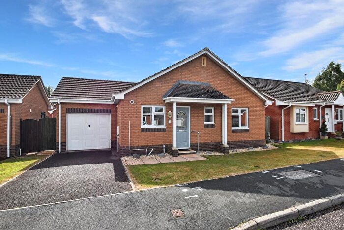 2 Bedroom Detached Bungalow For Sale In Tanners Close, Cullompton, EX15