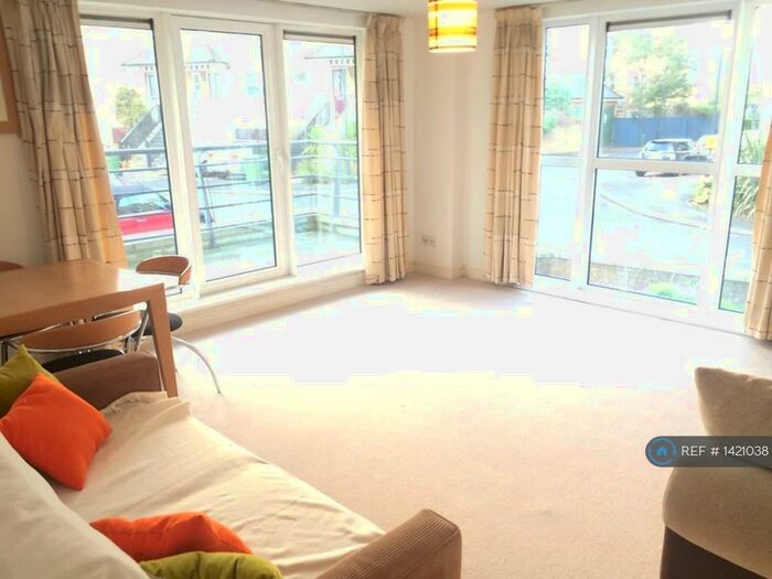 1 Bedroom Flat To Rent In Glaisher Street, London, SE8