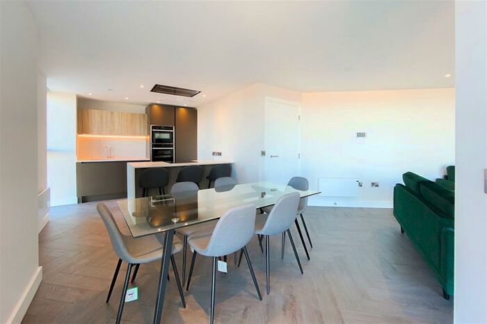 2 Bedroom Apartment For Sale In Castle Wharf, M15