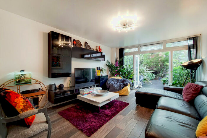 3 Bedroom Apartment To Rent In St. John's Way, N19