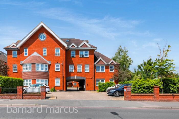 2 Bedroom Apartment To Rent In London Road, Cheam, Sutton, SM3