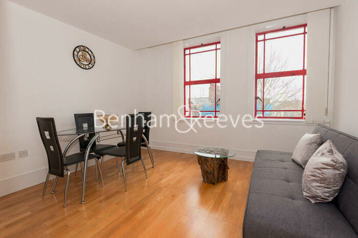 1 Bedroom Apartment To Rent In Highbury Stadium Square, Highbury, N5