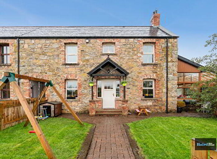 3 Bedroom End TownHouse For Sale In Ballymagillagh Mews, Dungannon, BT70