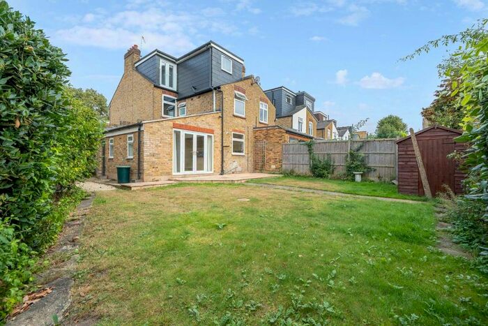 4 Bedroom Property To Rent In Broom Road, Teddington, TW11