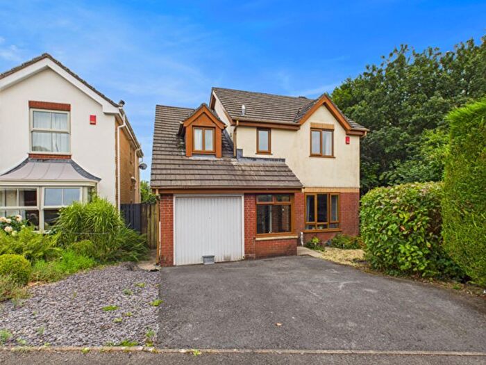 4 Bedroom Detached House For Sale In Cwrt Y Gloch, Peniel, Carmarthen, SA32