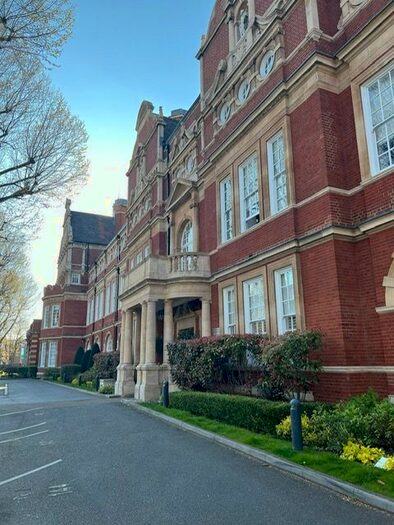 1 Bedroom Flat To Rent In Balfour House, Forfar Road, London, Battersea, SW11