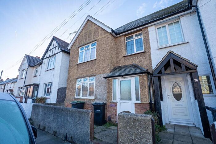3 Bedroom Semi Detached House To Rent In Salisbury Road, Gravesend, Kent, DA11