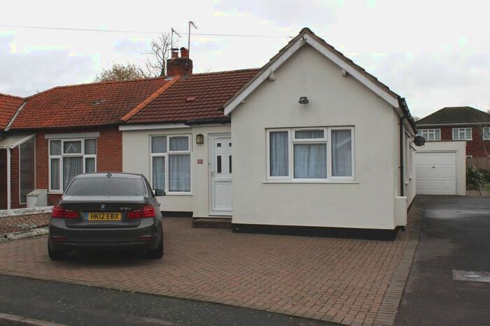 5 Bedroom Semi-Detached House To Rent In Vegal Crescent, Englefield Green, Egham, TW20