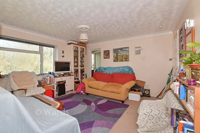 2 Bedroom Flat For Sale In Bossington Road, Adisham, Canterbury, Kent, CT3