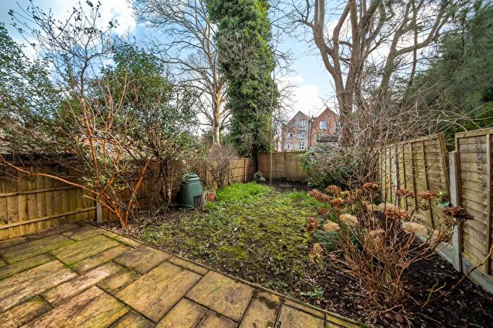 2 Bedroom Flat For Sale In Northwood Road, Highgate, N6