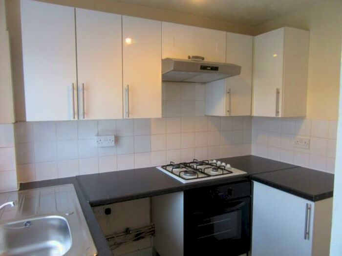 2 Bedroom Maisonette To Rent In Chaucer Way, Hitchin, SG4