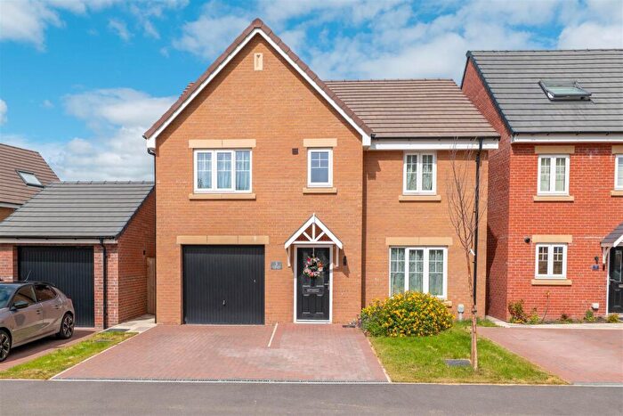 5 Bedroom Detached House For Sale In White Admiral Place, Bamber Bridge, Preston, PR5