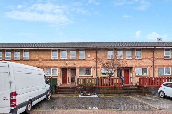2 Bedroom Terraced House To Rent In Gerards Close, London, SE16