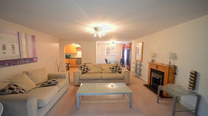 2 Bedroom Apartment To Rent In Ruskin, Caversham, RG4