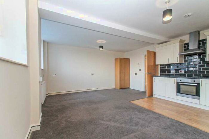 Flat To Rent In Richardshaw Lane, Pudsey, LS28