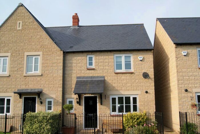 3 Bedroom End Of Terrace House To Rent In Fritillary Mews, Ducklington, OX29