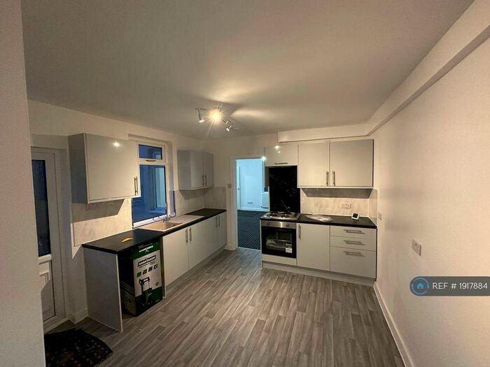 3 Bedroom Terraced House To Rent In Markham Avenue, Armthorpe, Doncaster, DN3