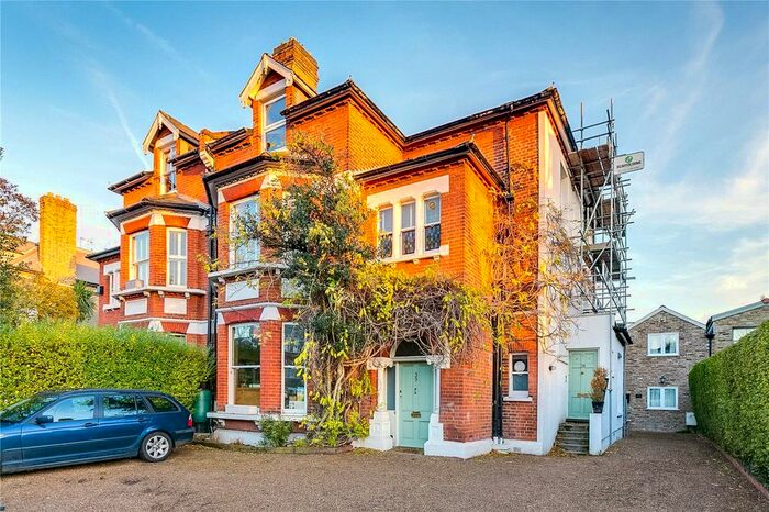 2 Bedroom Flat To Rent In Earlsfield Road, Earlsfield, SW18