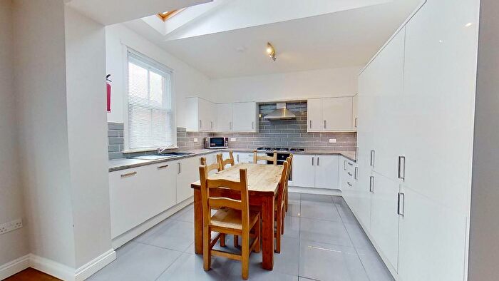 7 Bedroom End Of Terrace House To Rent In Derby Road, Lenton, Nottingham, NG7