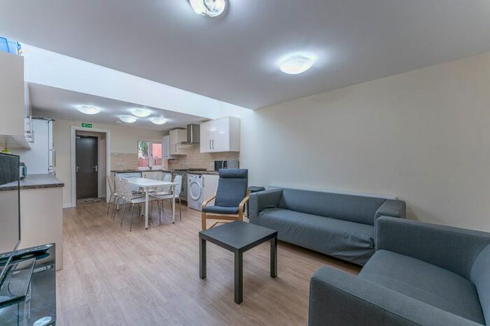 6 Bedroom Terraced House To Rent In Hubert Road, Selly Oak, Birmingham, B29