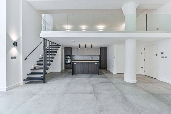 2 Bedroom Flat For Sale In Clapham Road, Oval, London, SW9