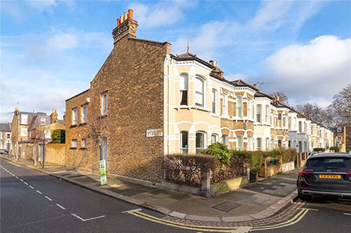 3 Bedroom Terraced House For Sale In Basuto Road, London, SW6