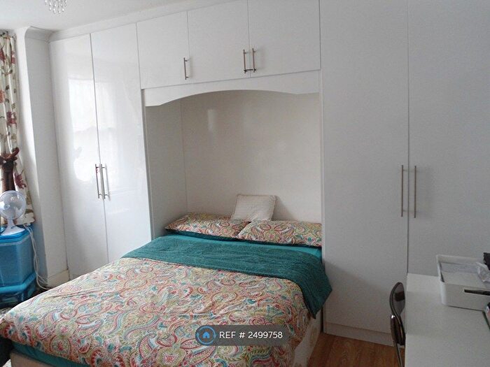 1 Bedroom Flat To Rent In Cecil Road, Hounslow, TW3