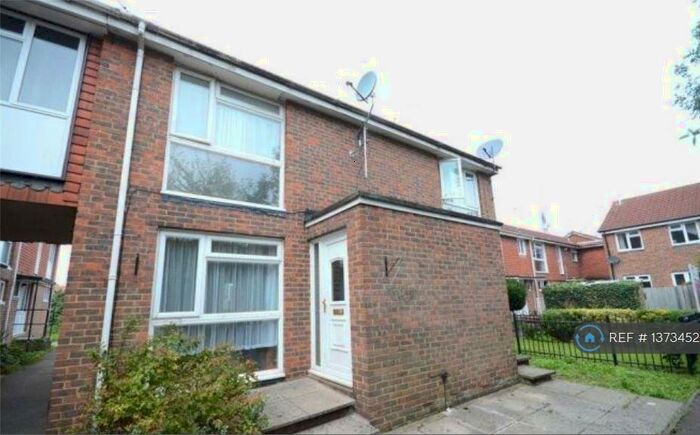 3 Bedroom End Of Terrace House To Rent In Fotherby Court, Maidenhead, SL6