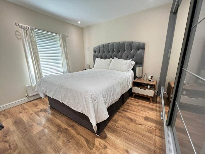 5 Bedroom Detached House For Sale In Fox Pond Lane, Oadby, LE2