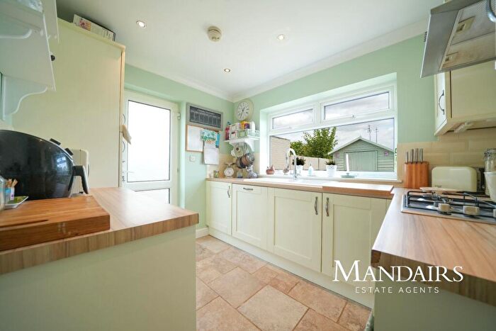 2 Bedroom Detached Bungalow For Sale In Hemingford Crescent, Stanground, Peterborough, PE2