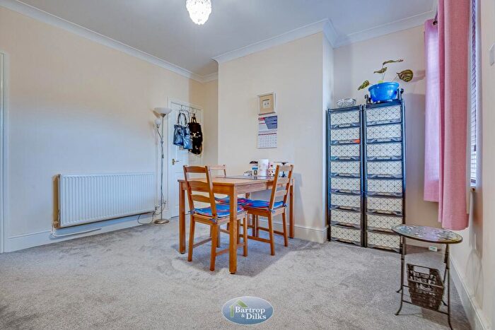 2 Bedroom Semi-Detached House For Sale In King Street, Worksop, S80