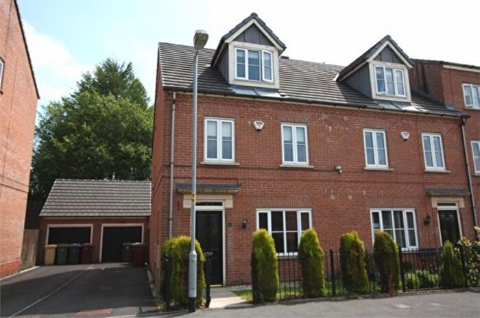 4 Bedroom Semi-Detached House To Rent In Hallbridge Gardens, Bolton, BL1