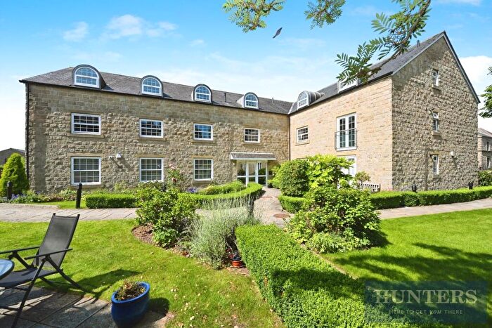 3 Bedroom Penthouse For Sale In Oxford Court Apartments, Oxford Road, Guiseley, Leeds, LS20