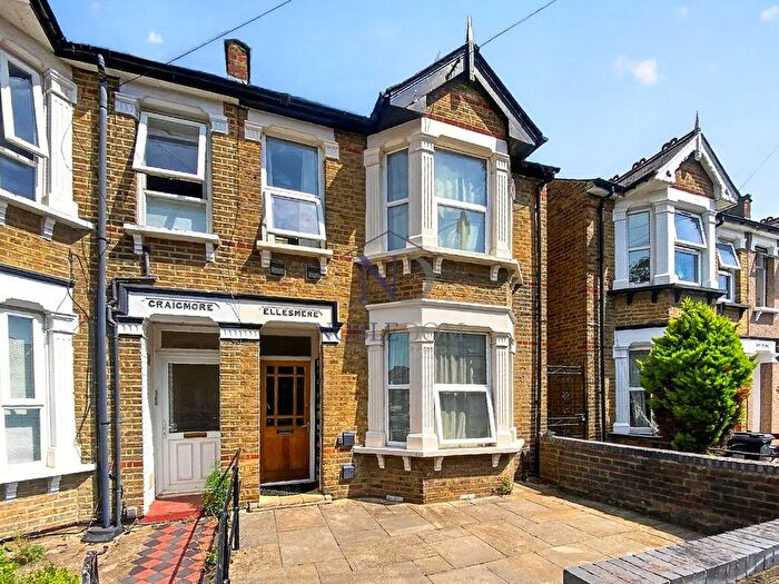 3 Bedroom End Terrace House For Sale In Bulstrode Road, Hounslow, TW3
