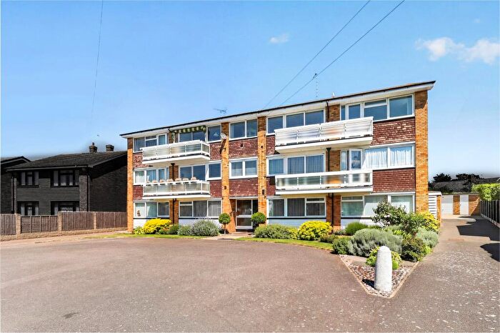 2 Bedroom Flat For Sale In , Dungannon Chase, Essex, SS1