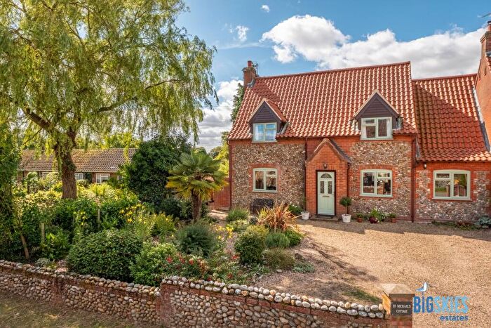 4 Bedroom Semi-Detached House For Sale In Church Street, Plumstead, NR11