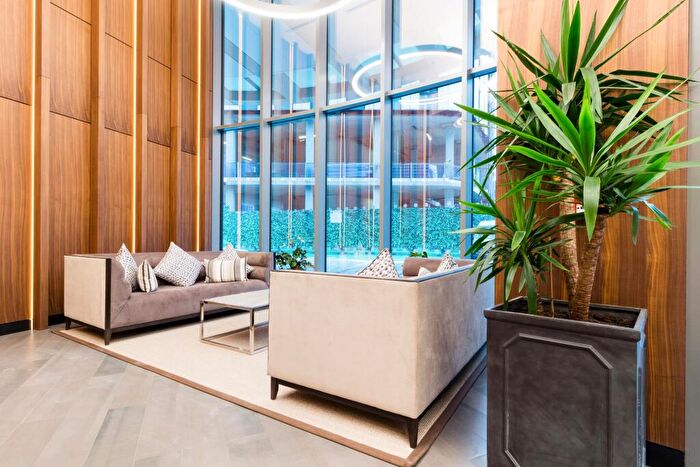 Apartment To Rent In Arena Tower, Crossharbour Plaza, Canary Wharf, London, E14